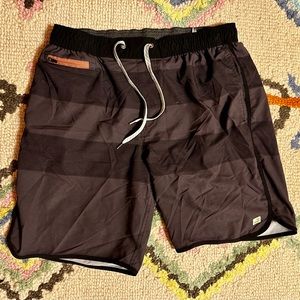Vuori Banks Shorts - Large